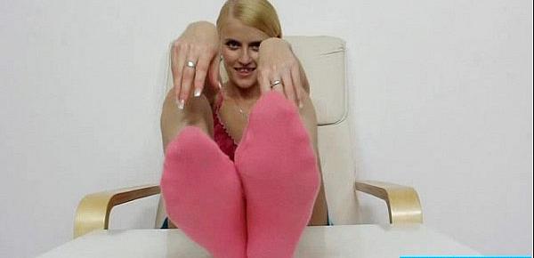  Blonde babe Kasia Linsey foot fetish